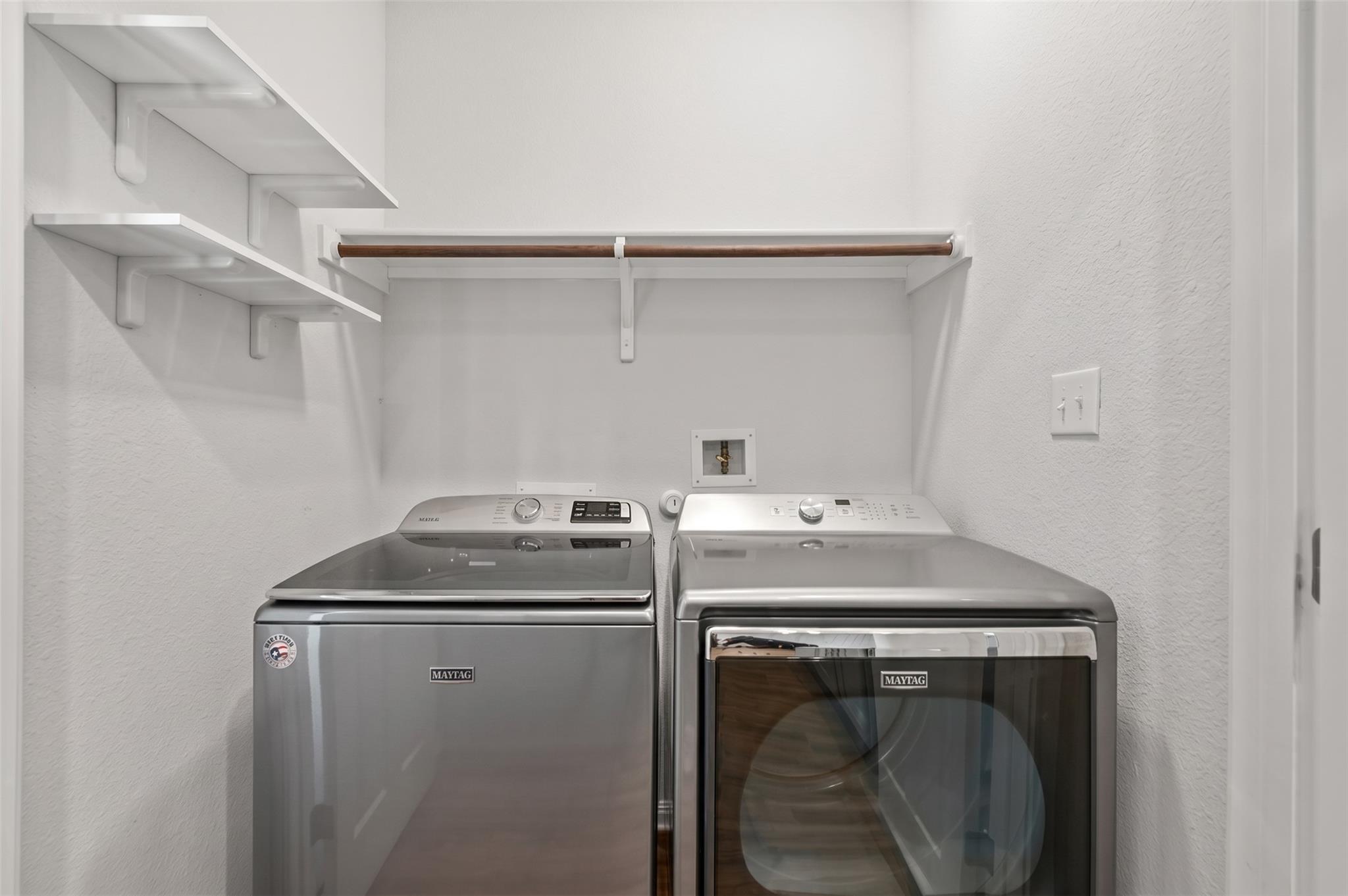 1507 Falconer Way Property Photo 31