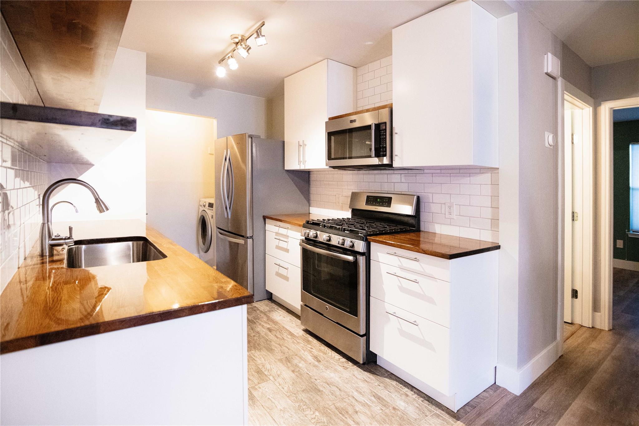 5302 Spring Meadow Rd Property Photo