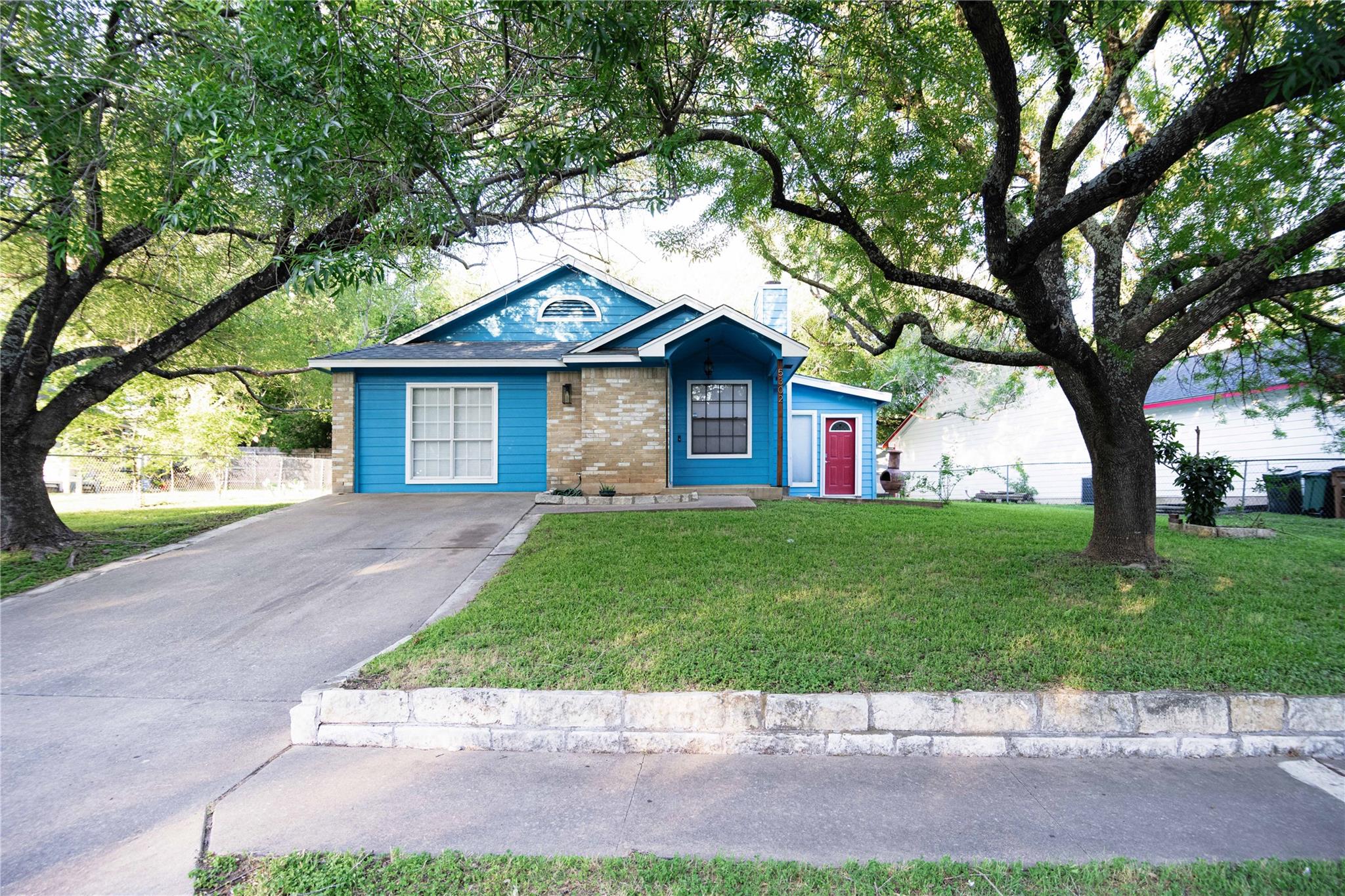 5302 Spring Meadow Rd Property Photo 3
