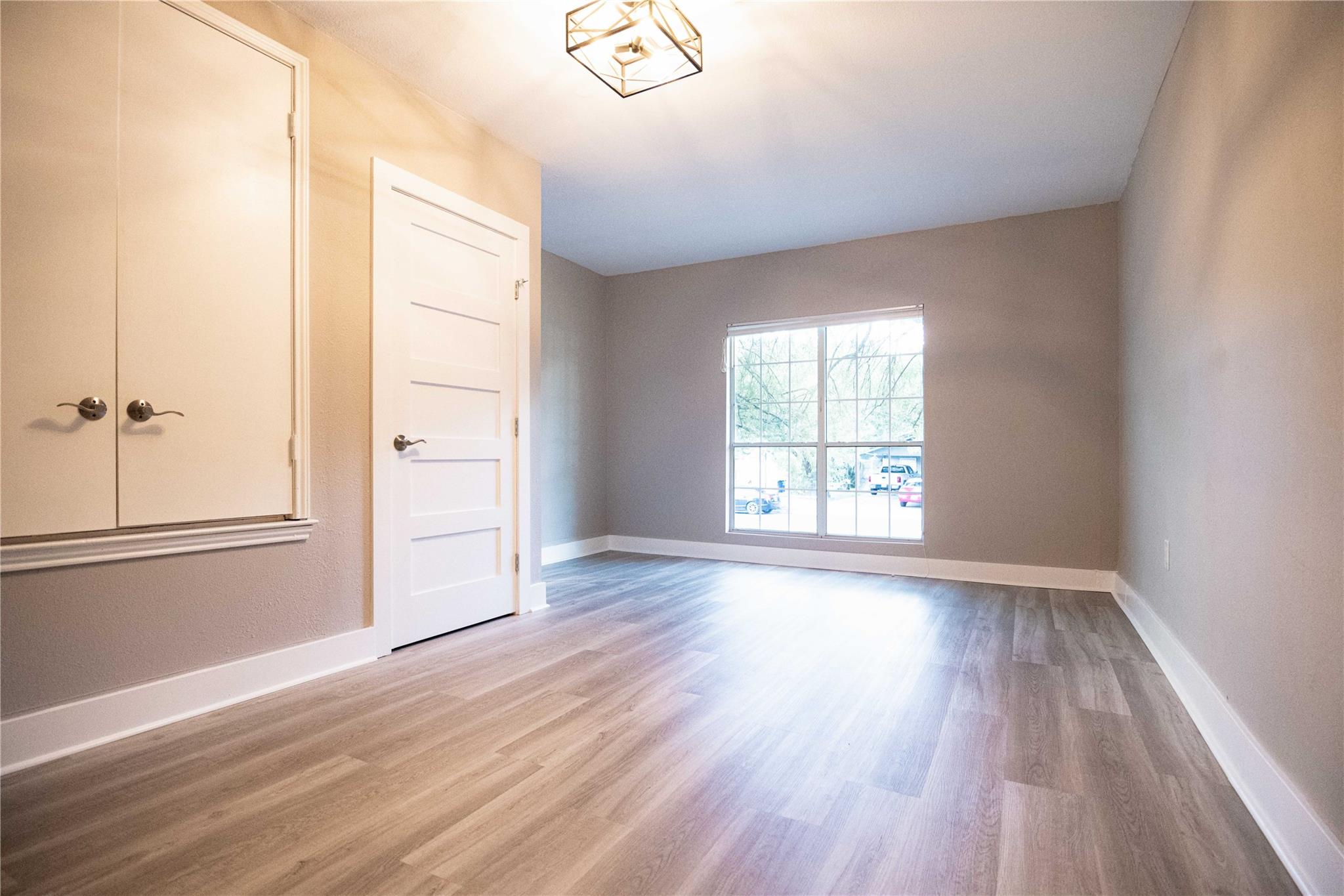 5302 Spring Meadow Rd Property Photo 10