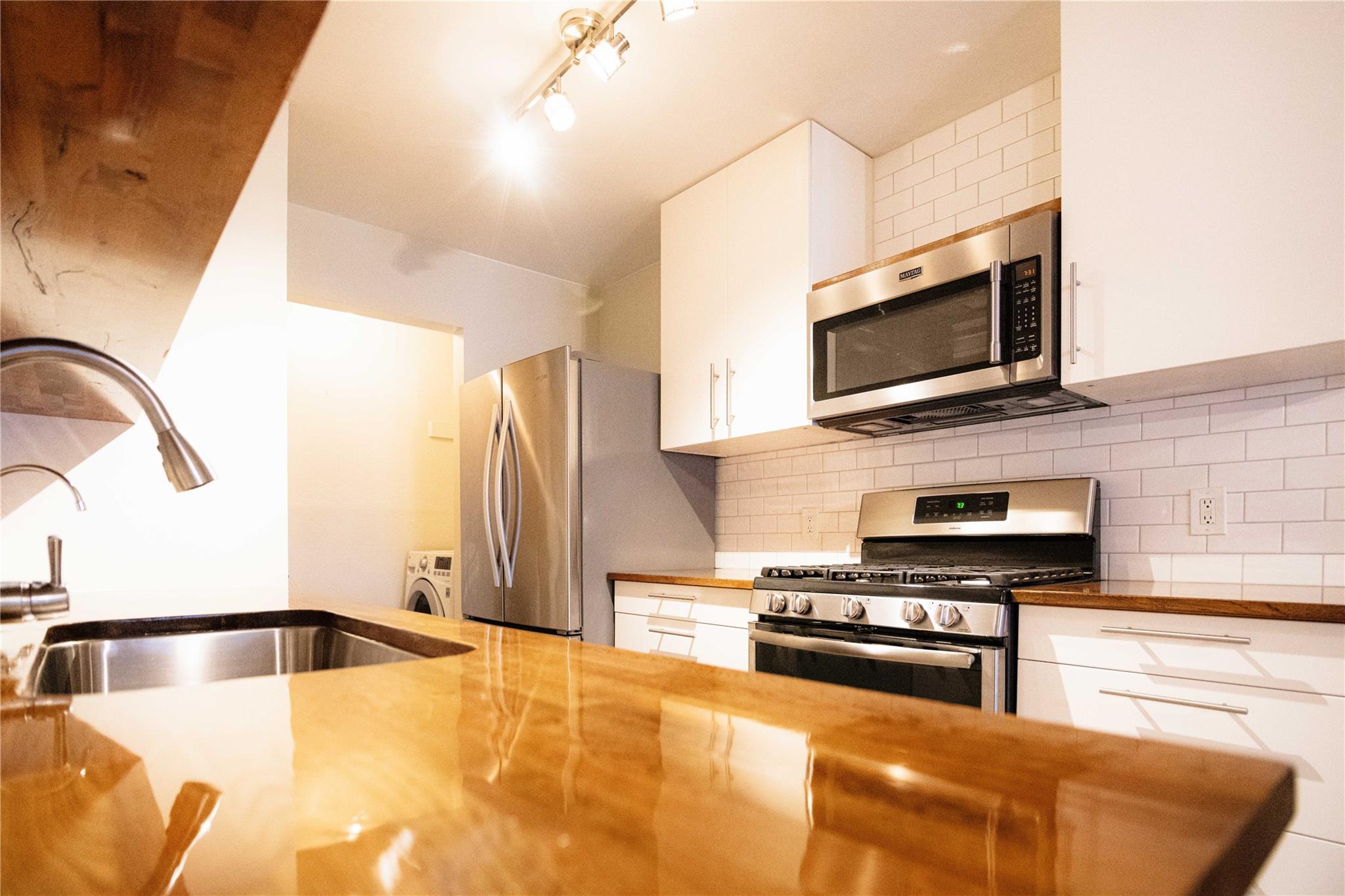 5302 Spring Meadow Rd Property Photo 13