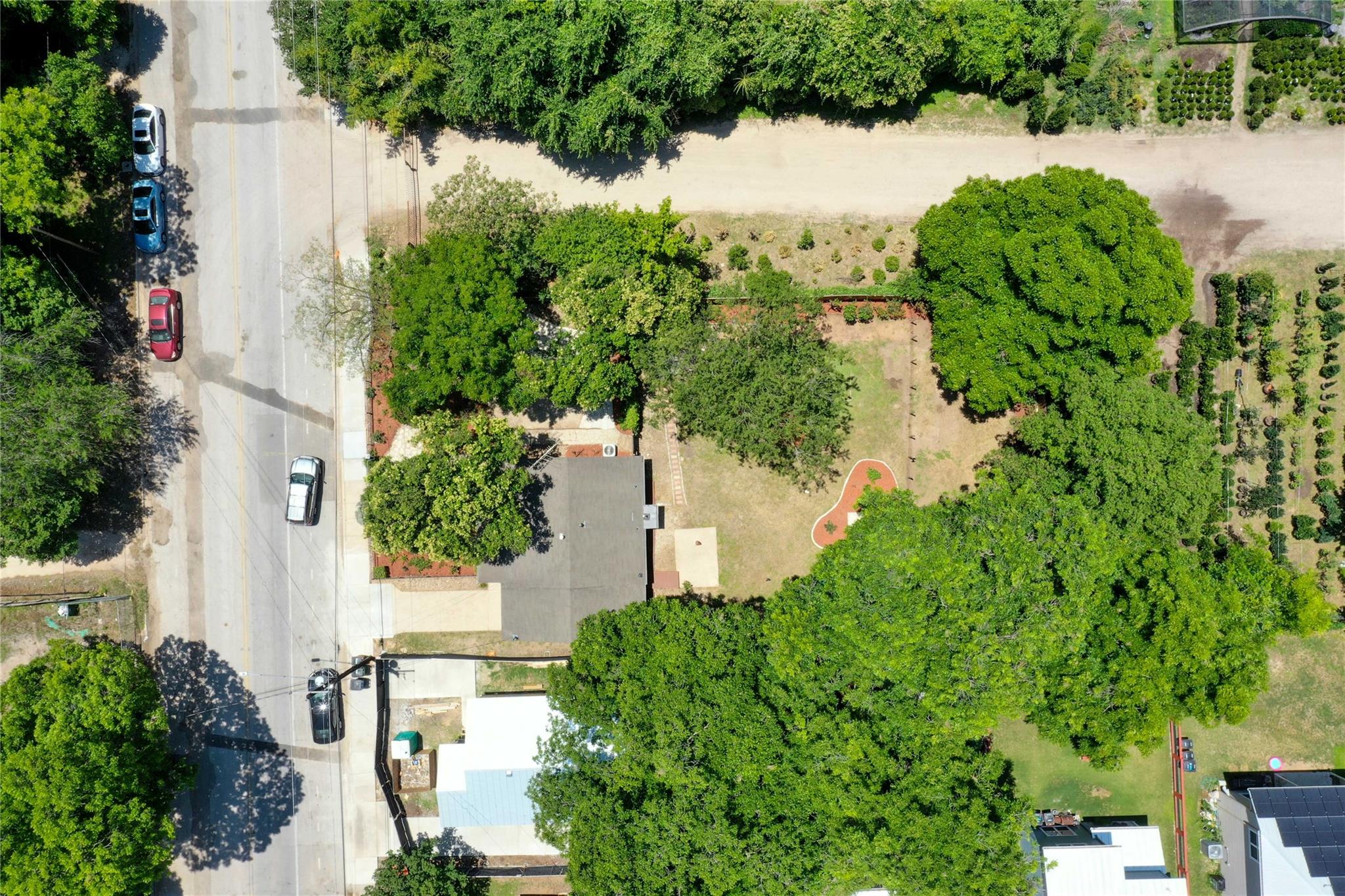 1124 Tillery St Property Photo 3