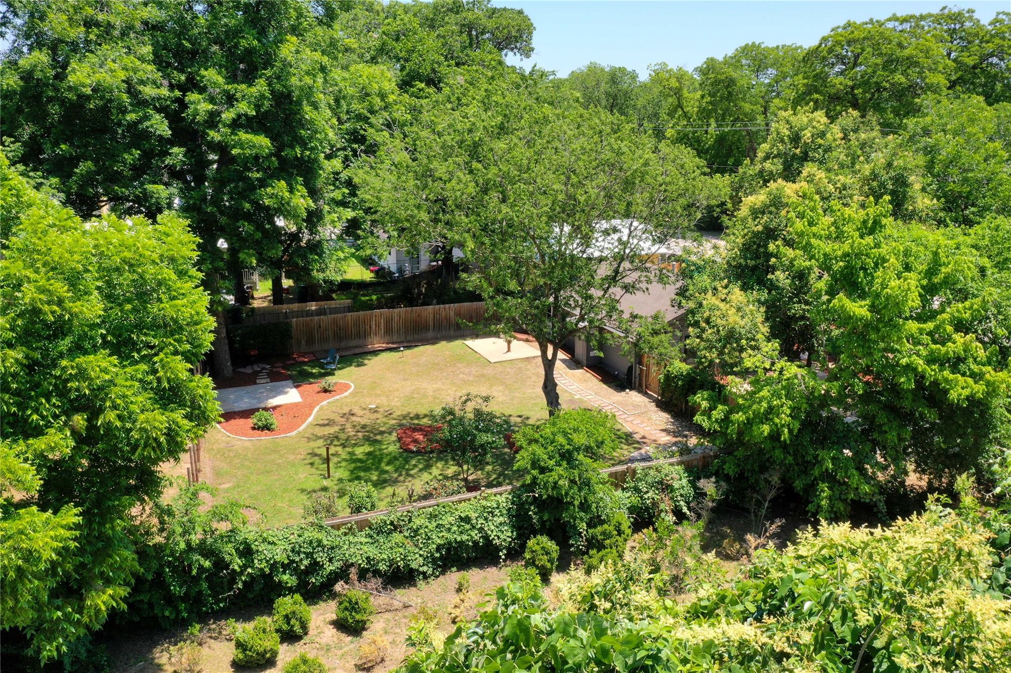 1124 Tillery St Property Photo 7