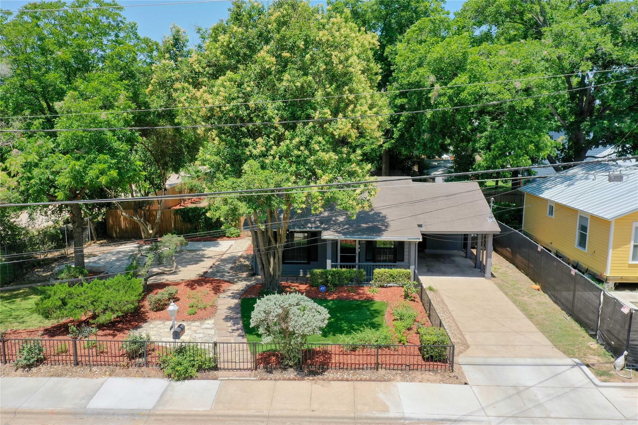 1124 Tillery St Property Photo 9