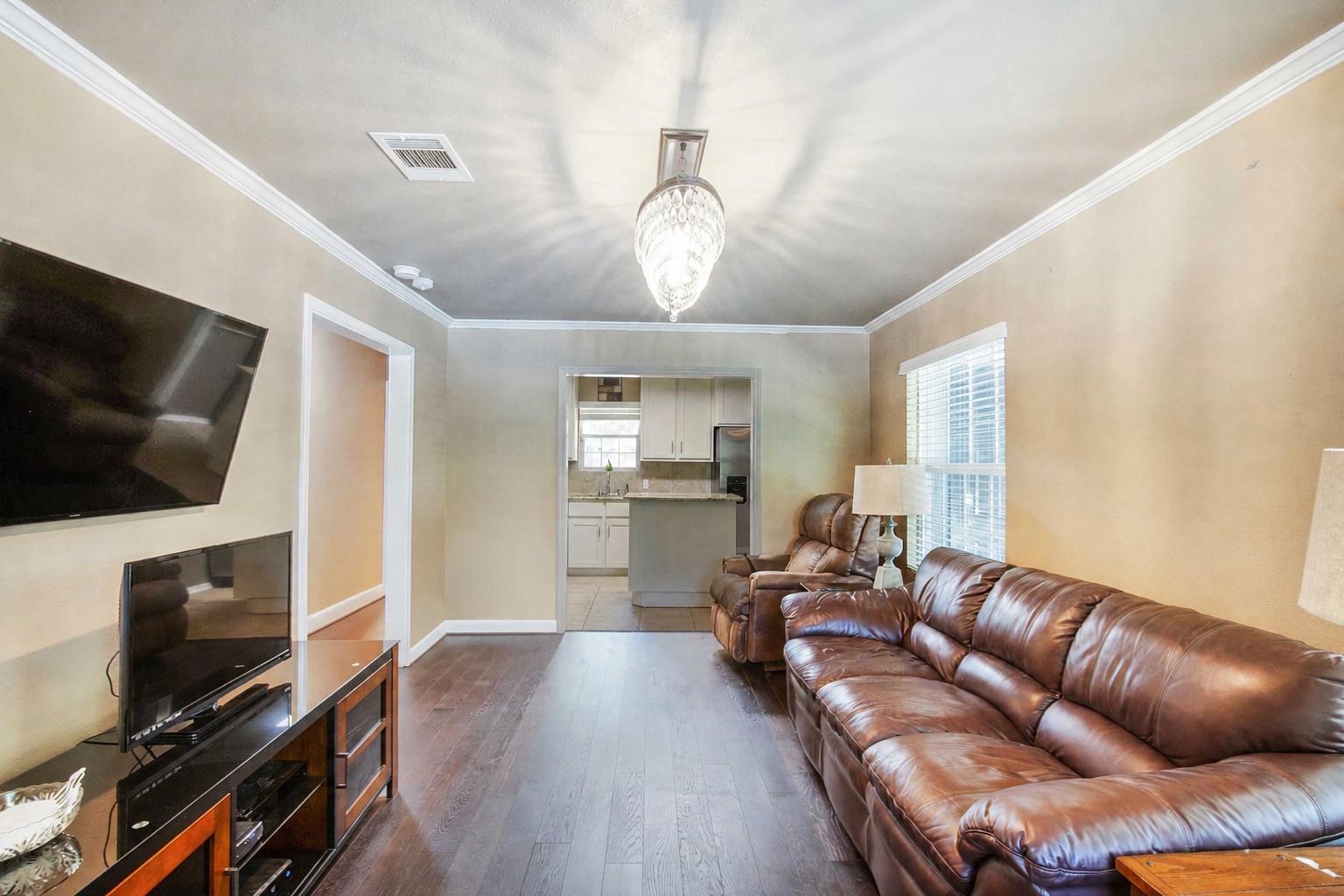 1124 Tillery St Property Photo 12