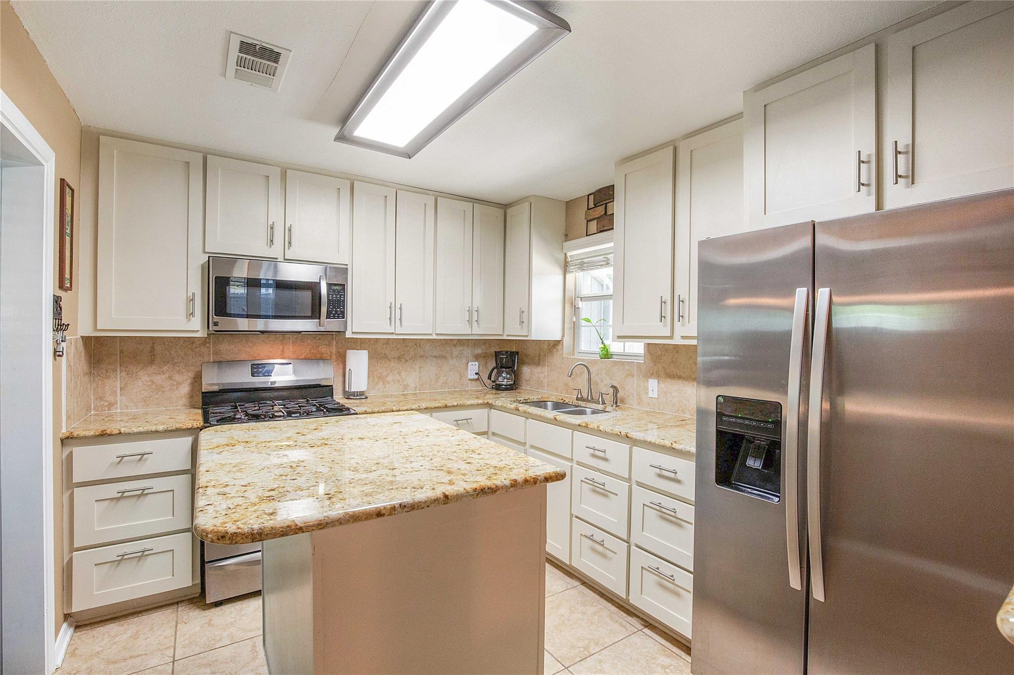 1124 Tillery St Property Photo 14