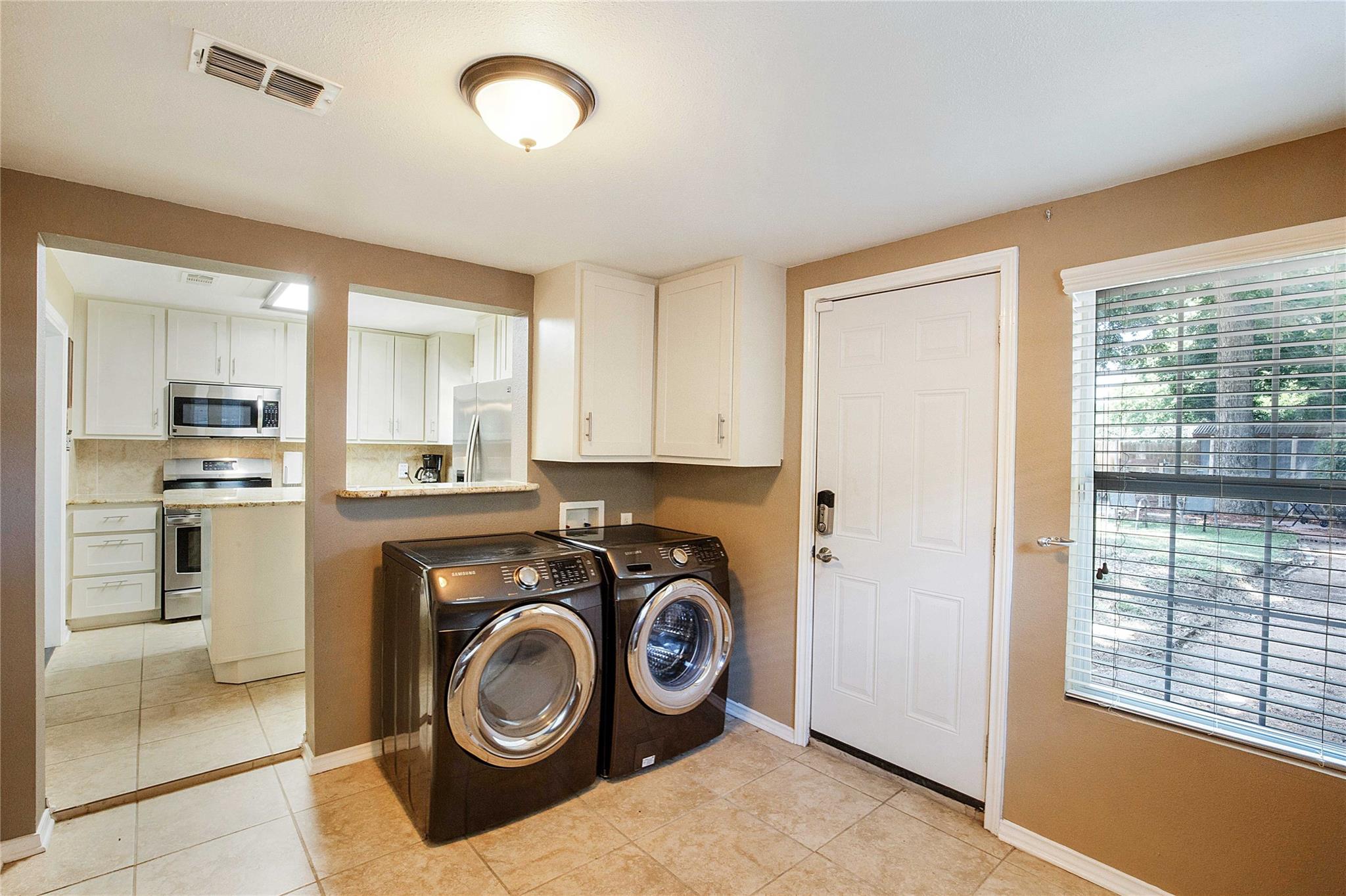 1124 Tillery St Property Photo 16