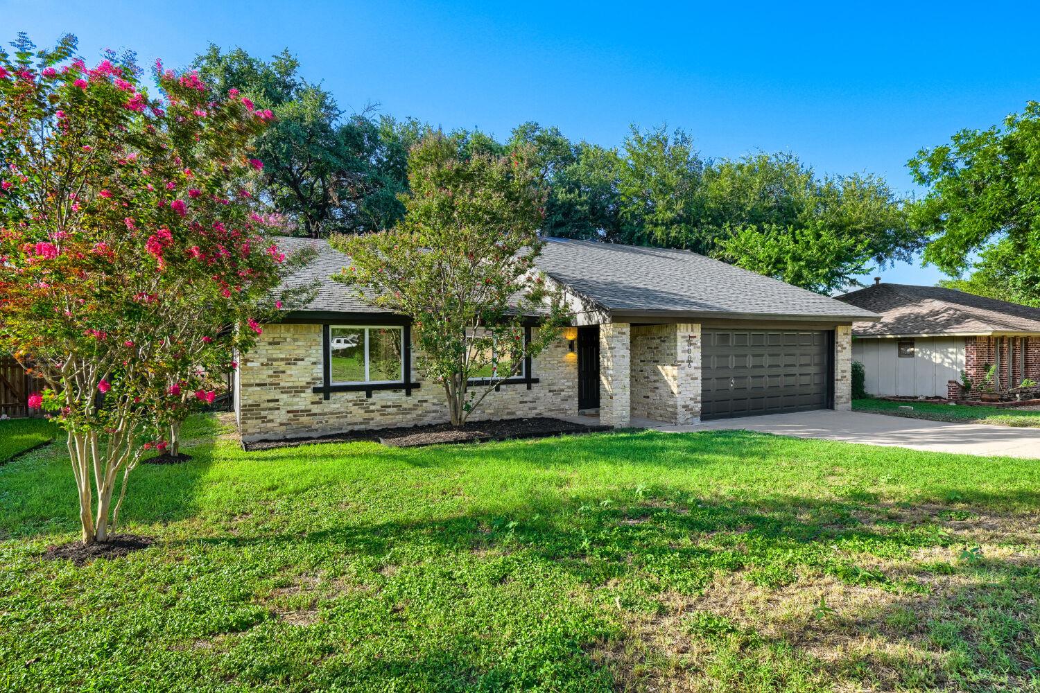 10006 Faylin Dr Property Photo 3