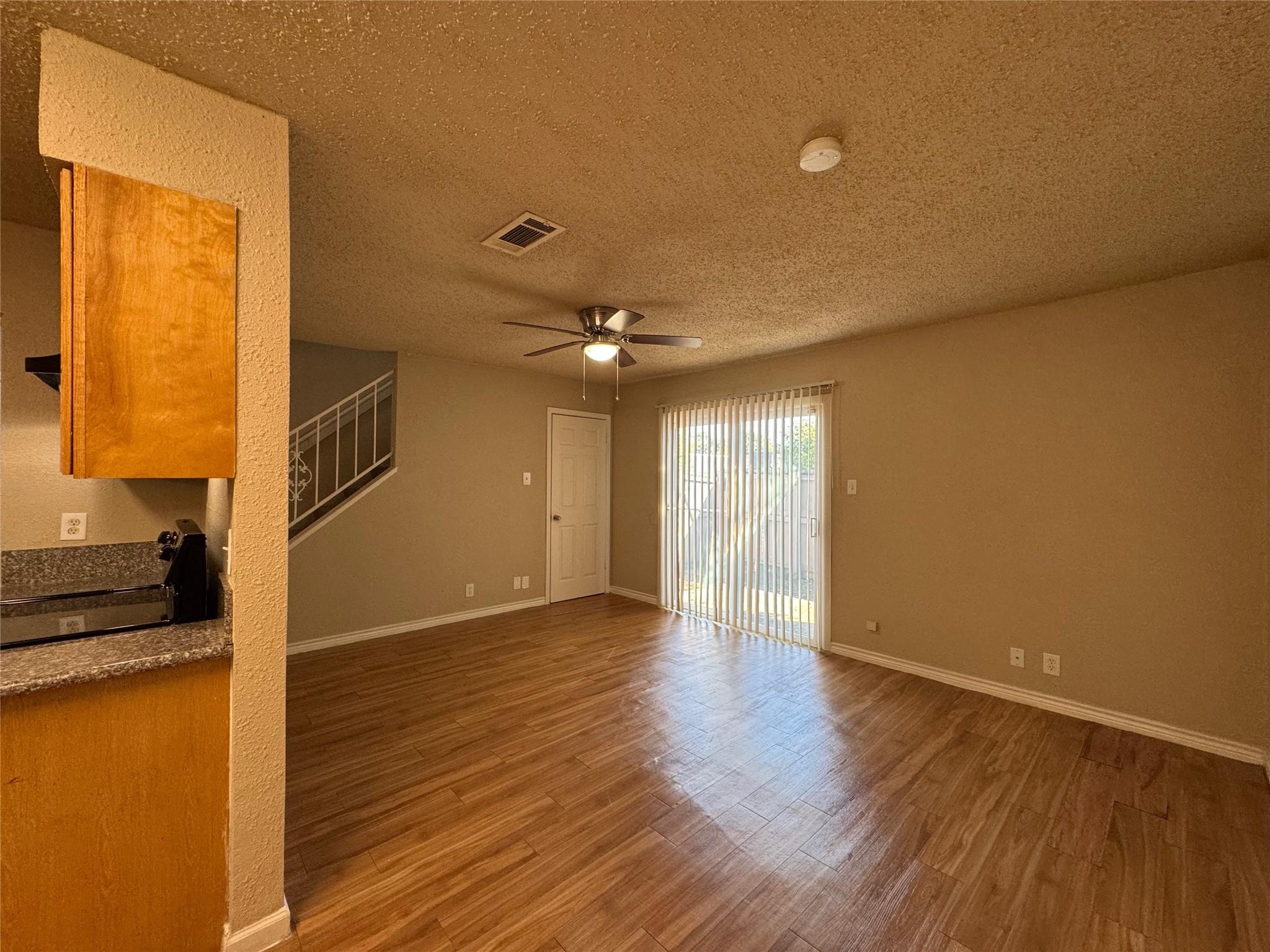 4904 West Wind Trl #101 Property Photo 4