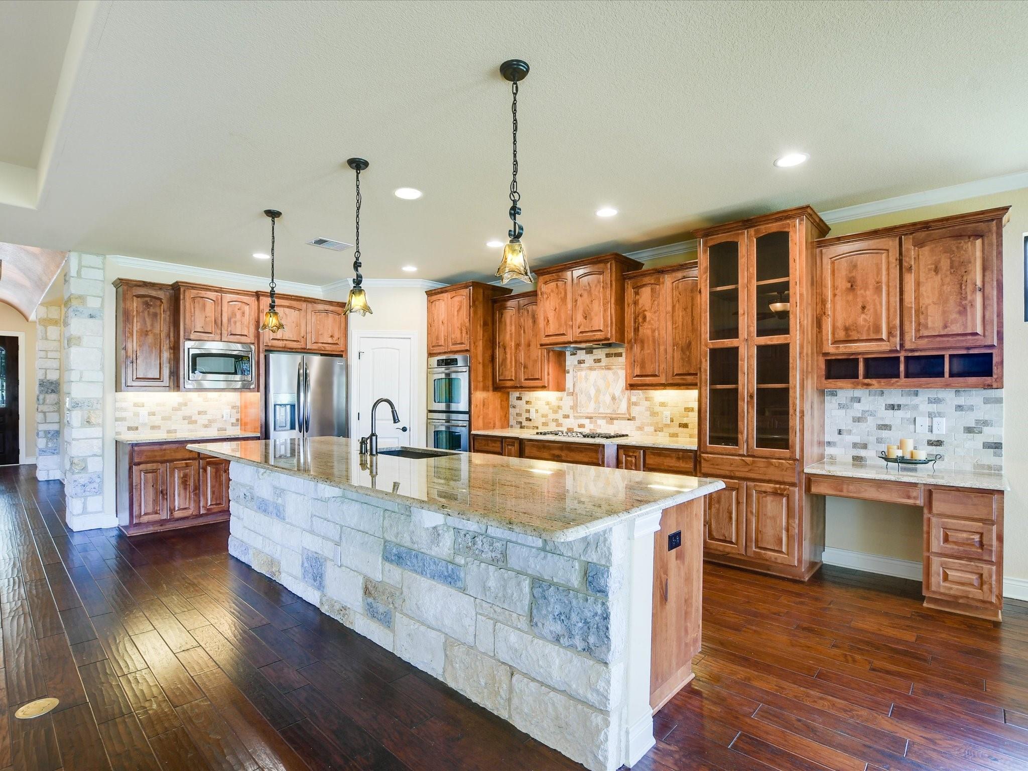 5041 Big Bend Trl Property Photo 9