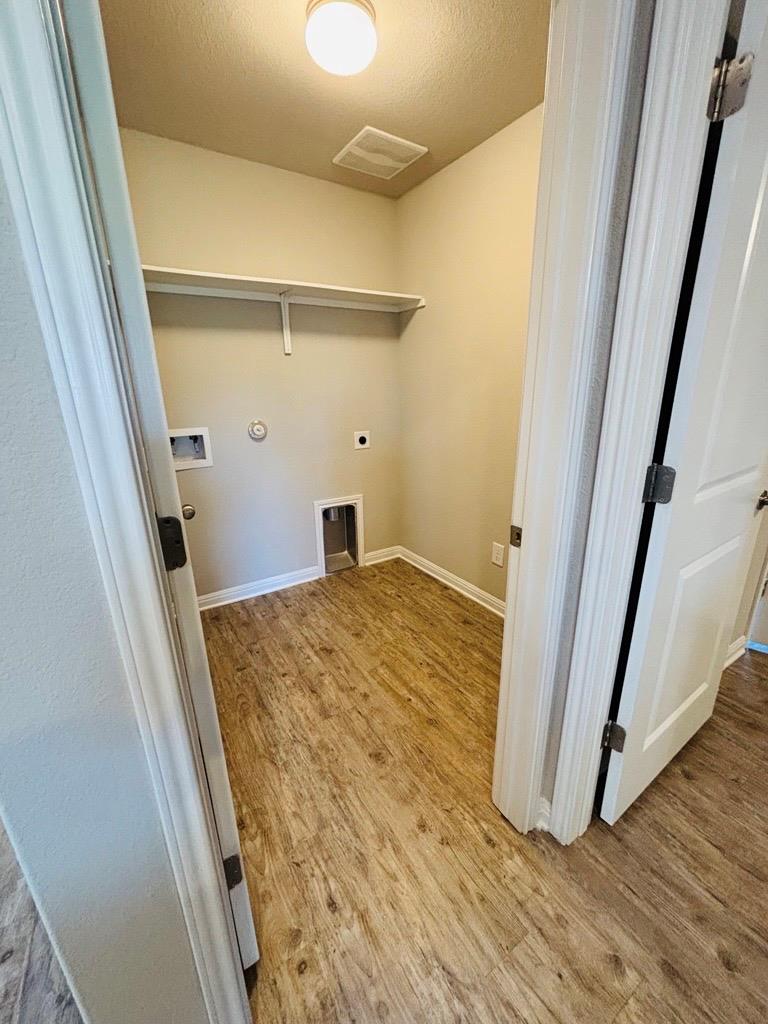 1414 Walden Pond Dr Property Photo 10