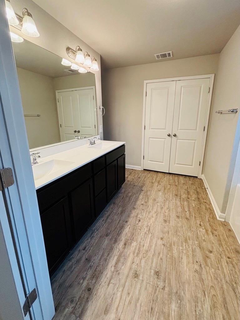 1414 Walden Pond Dr Property Photo 13