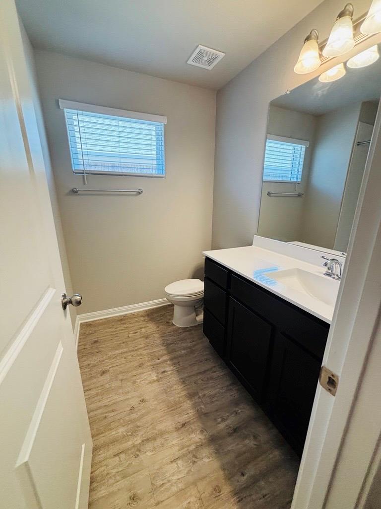 1414 Walden Pond Dr Property Photo 17