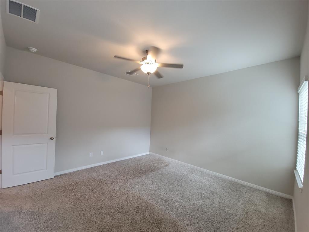 908 Main St Property Photo 11