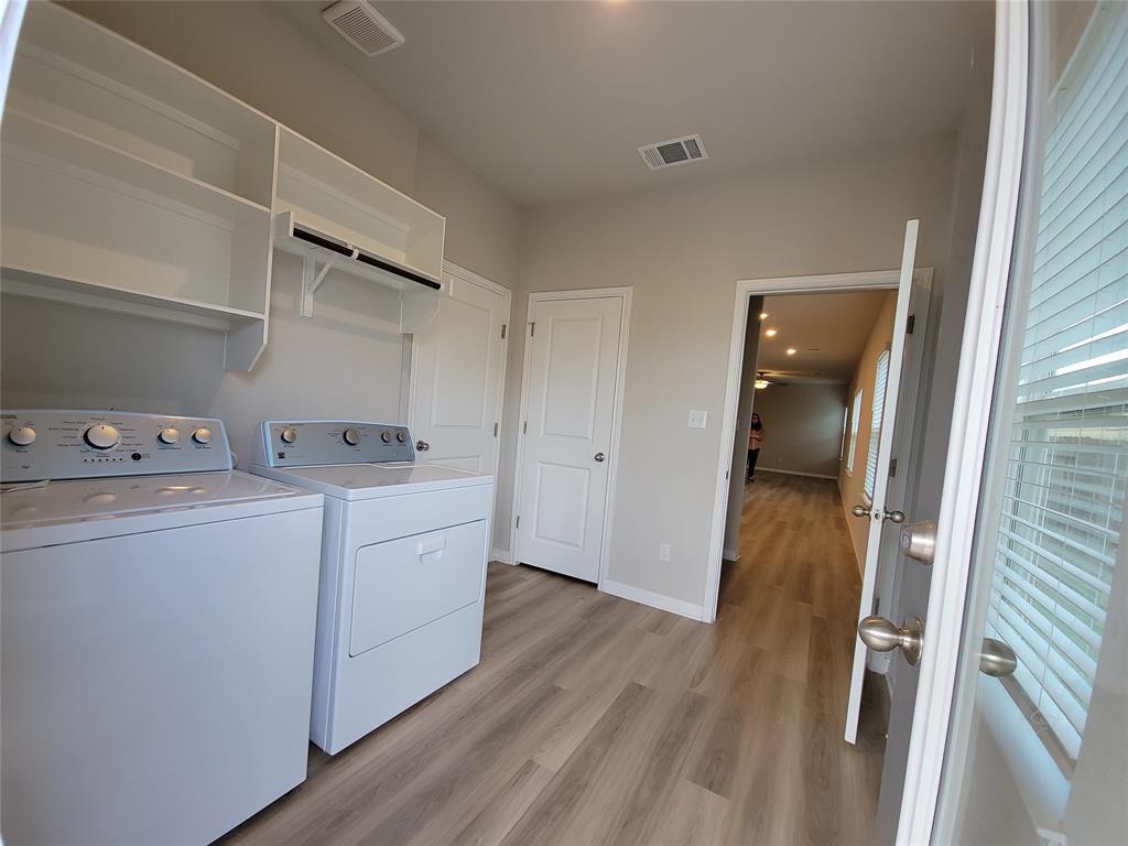 908 Main St Property Photo 14