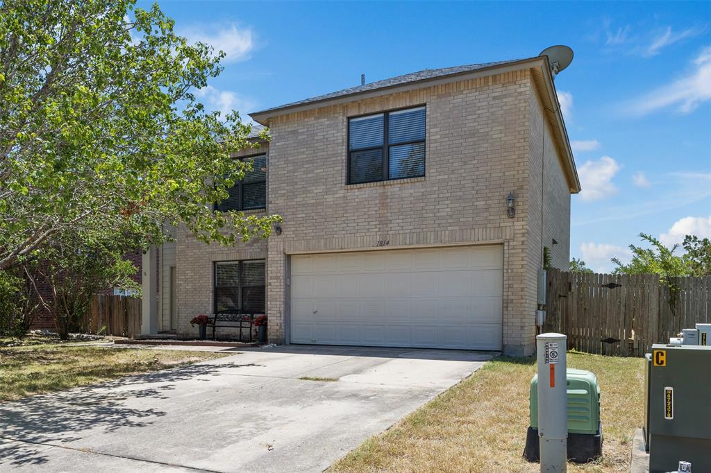 1814 Grassland Dr Property Photo 3