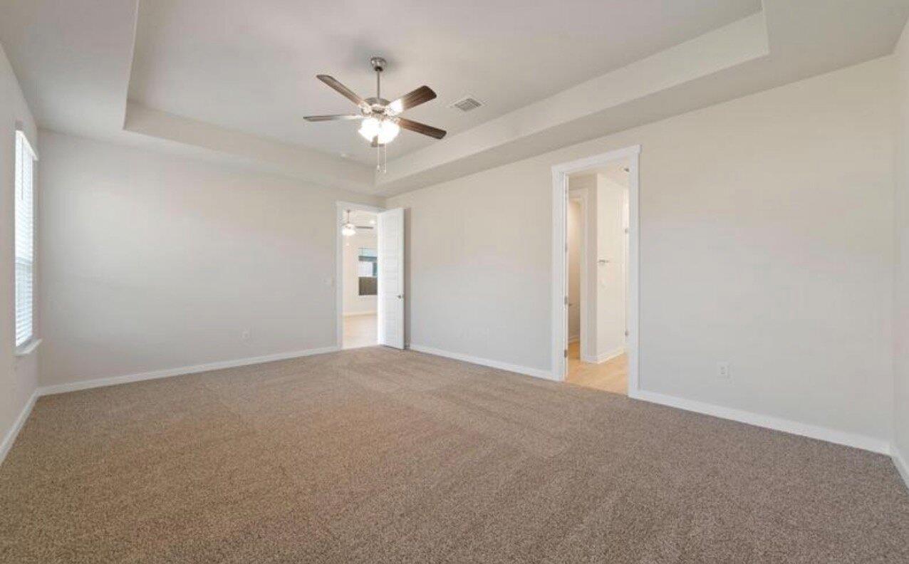 409 Deerpath St Property Photo 11