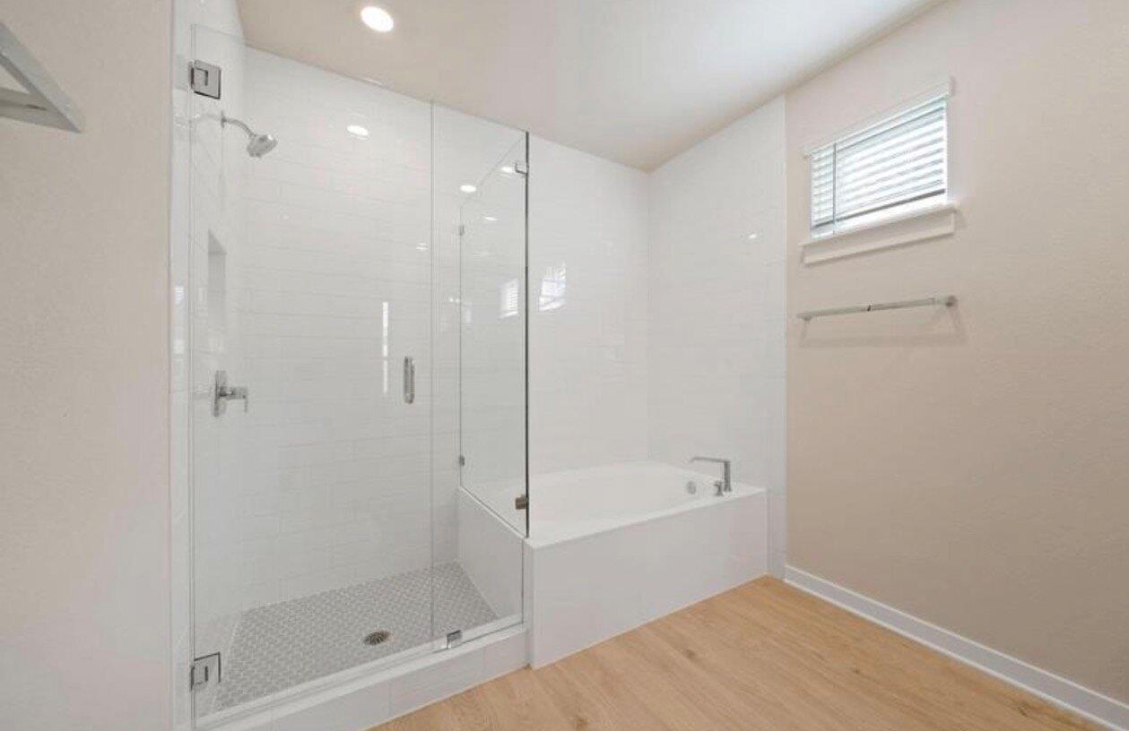 409 Deerpath St Property Photo 15