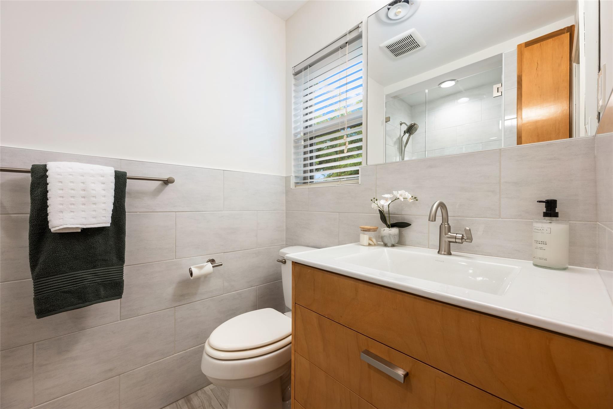 1721 Deerfield Dr Property Photo 24