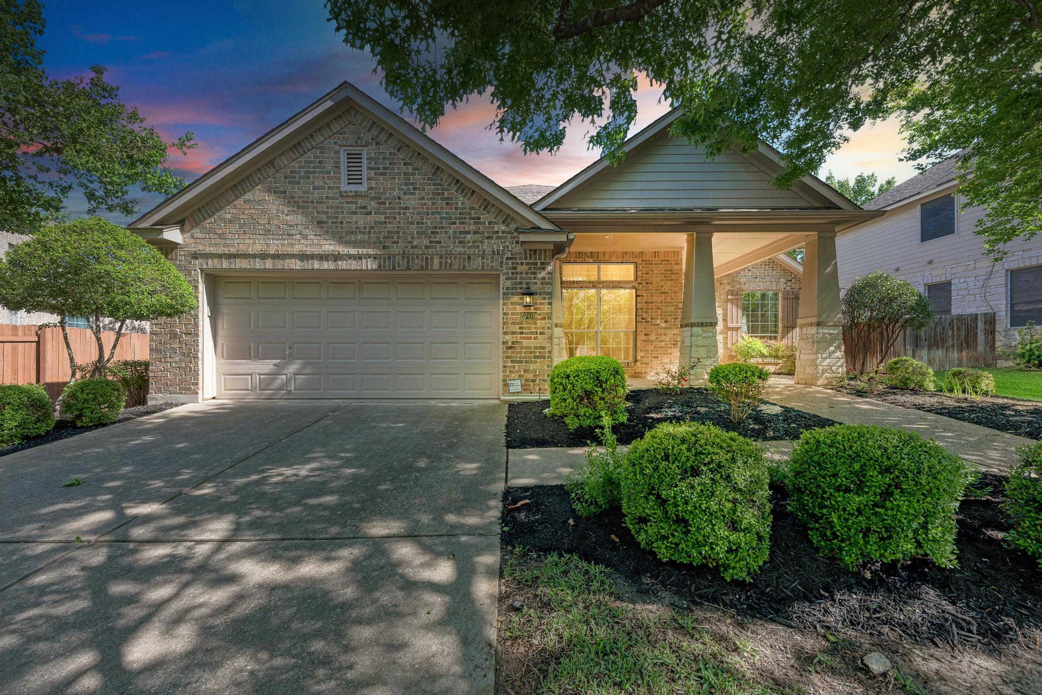 2709 Quiet Moon Trl Property Photo