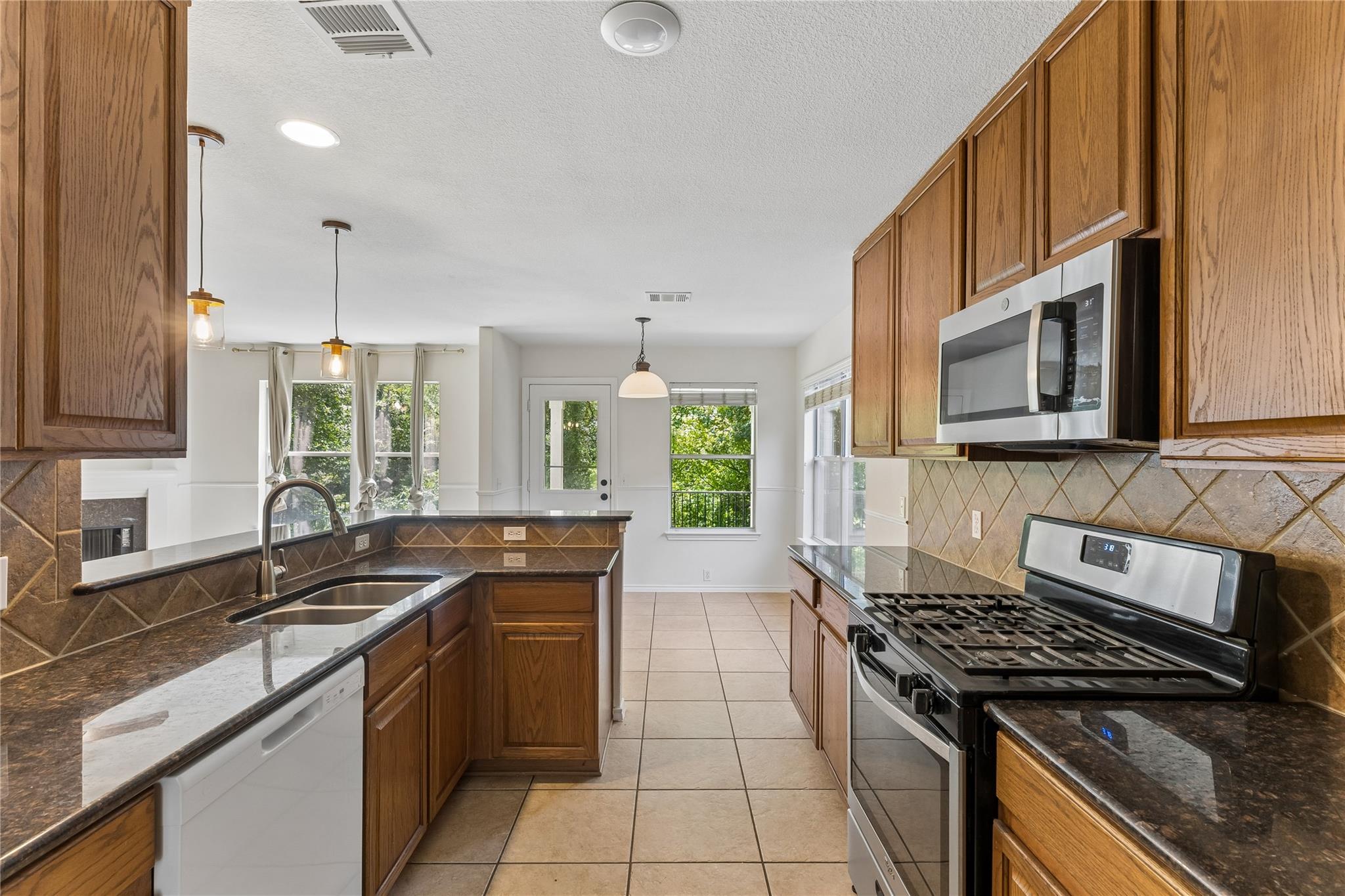 2372 Paradise Ridge Dr Property Photo 6