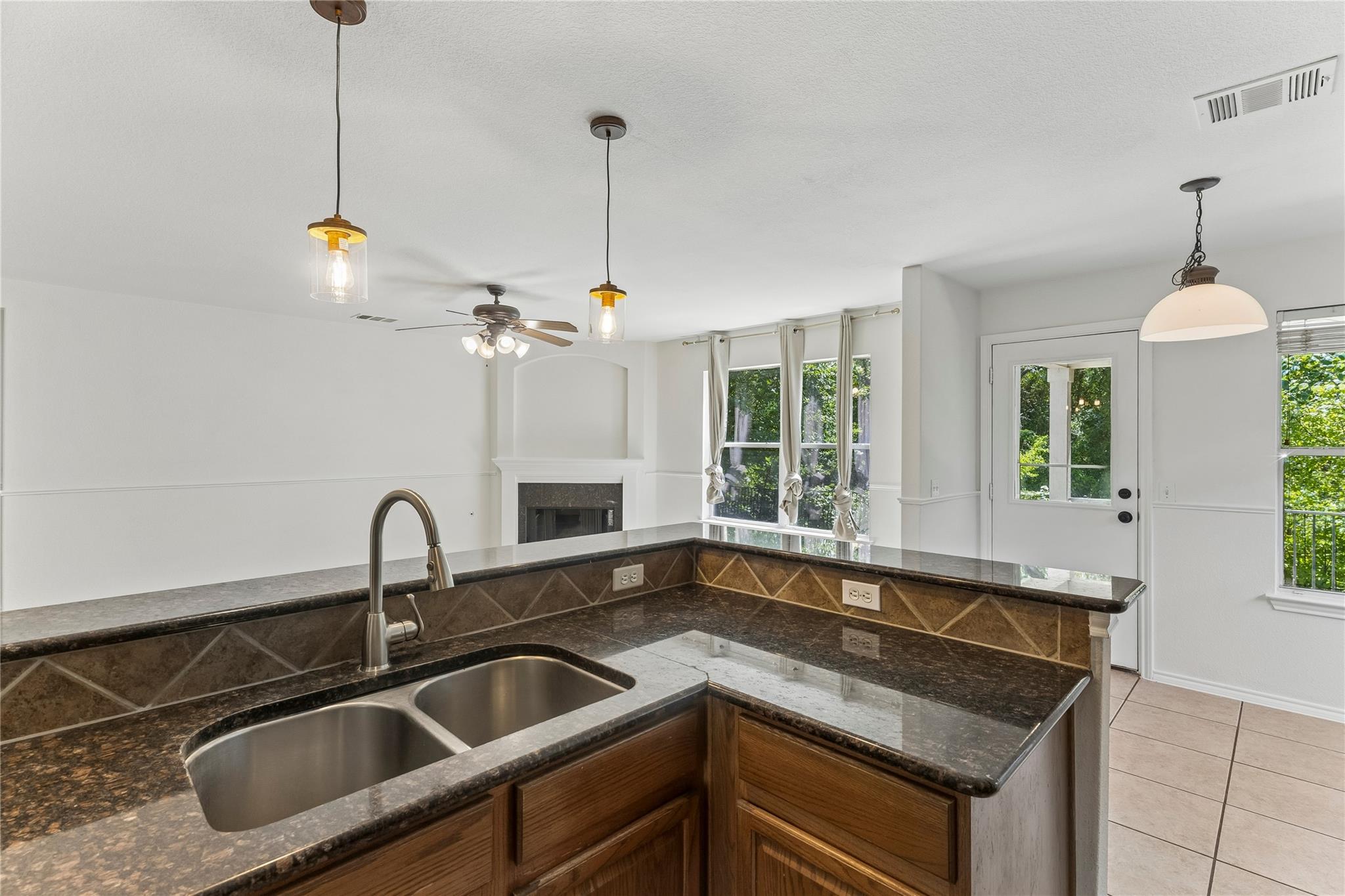 2372 Paradise Ridge Dr Property Photo 7
