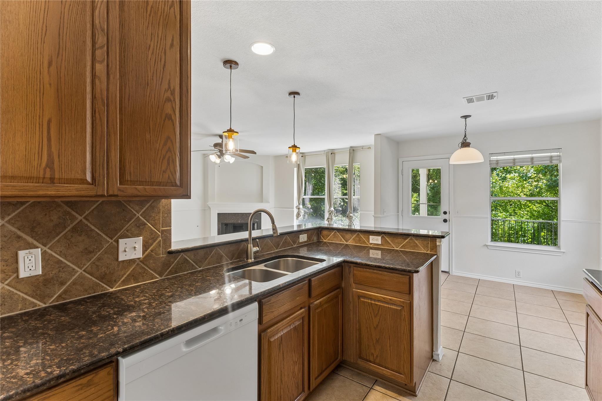 2372 Paradise Ridge Dr Property Photo 8