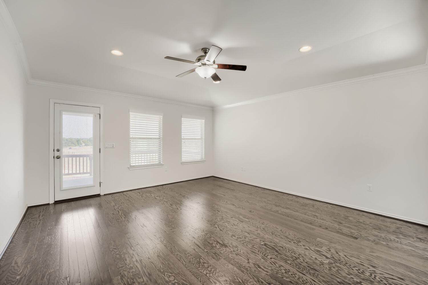 12112 Arran St Property Photo 5