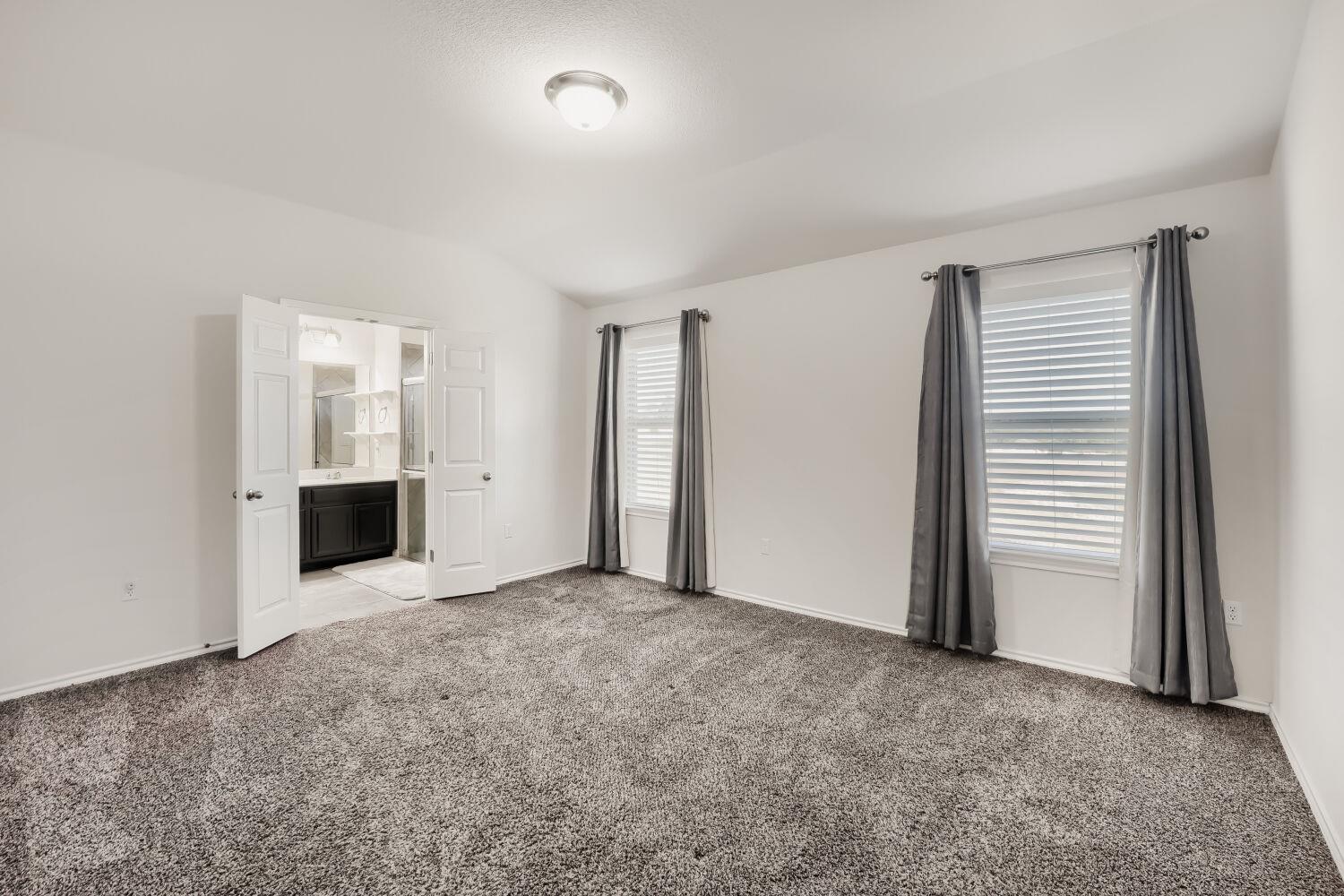12112 Arran St Property Photo 11