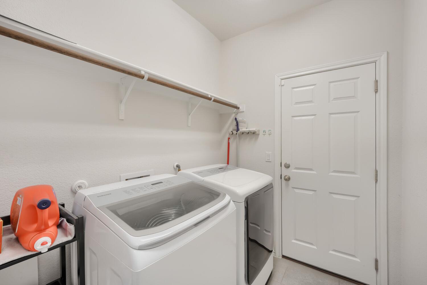12112 Arran St Property Photo 16