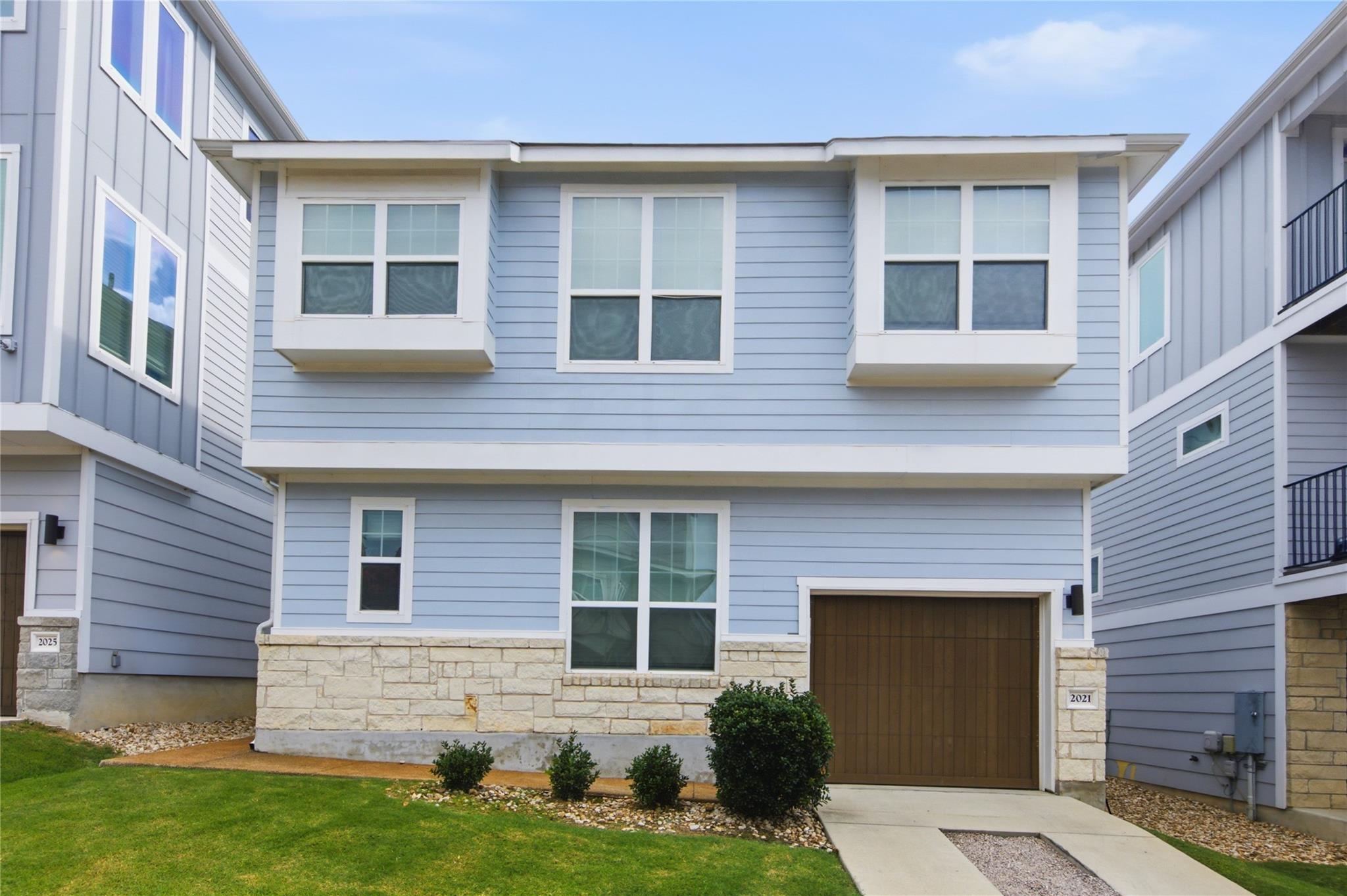 2021 Sharper Mews Ln Property Photo 1