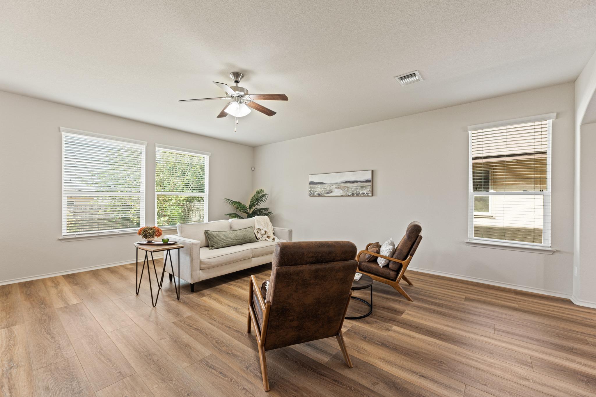 232 Geode Ln Property Photo 4
