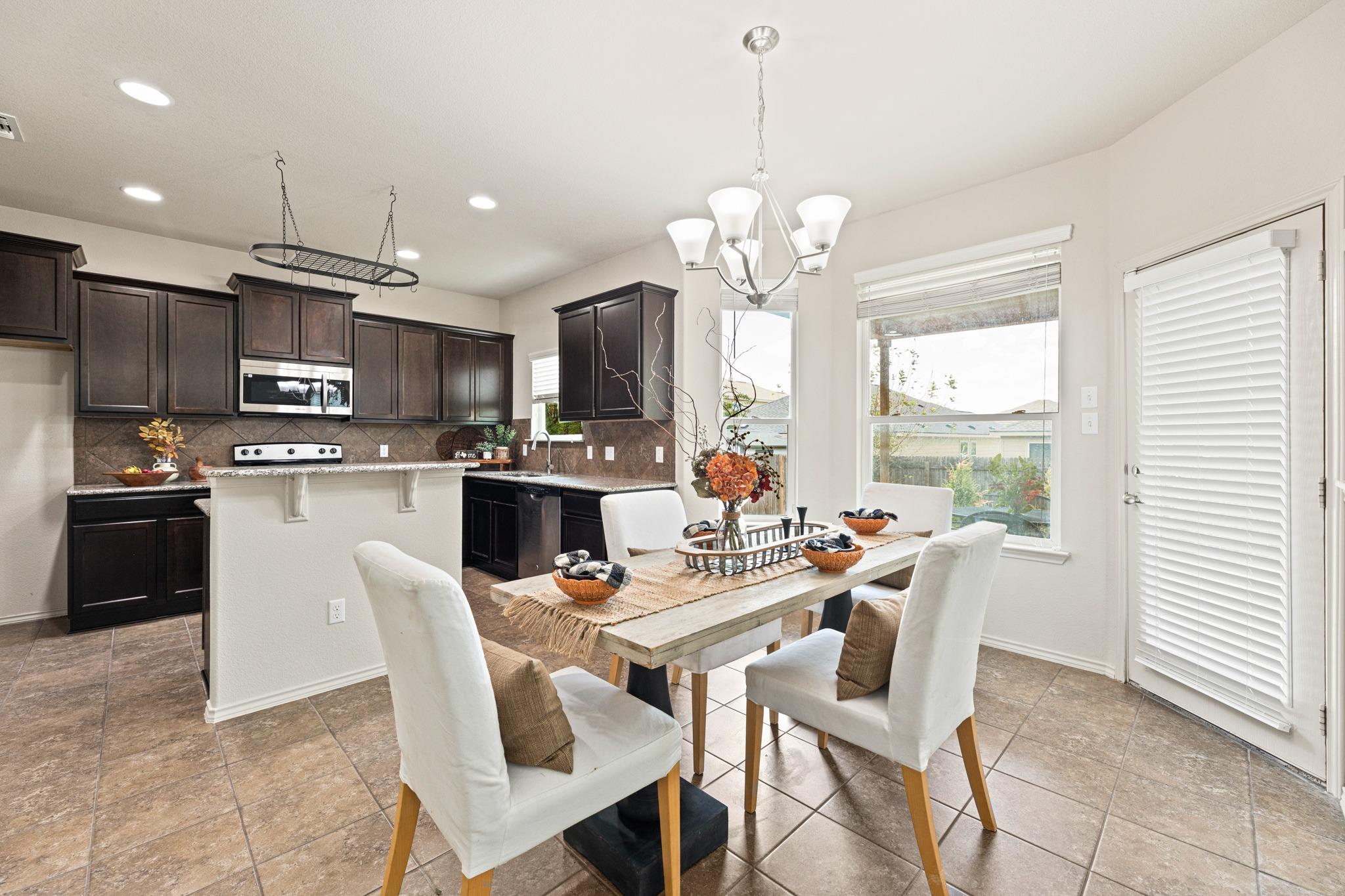 232 Geode Ln Property Photo 6