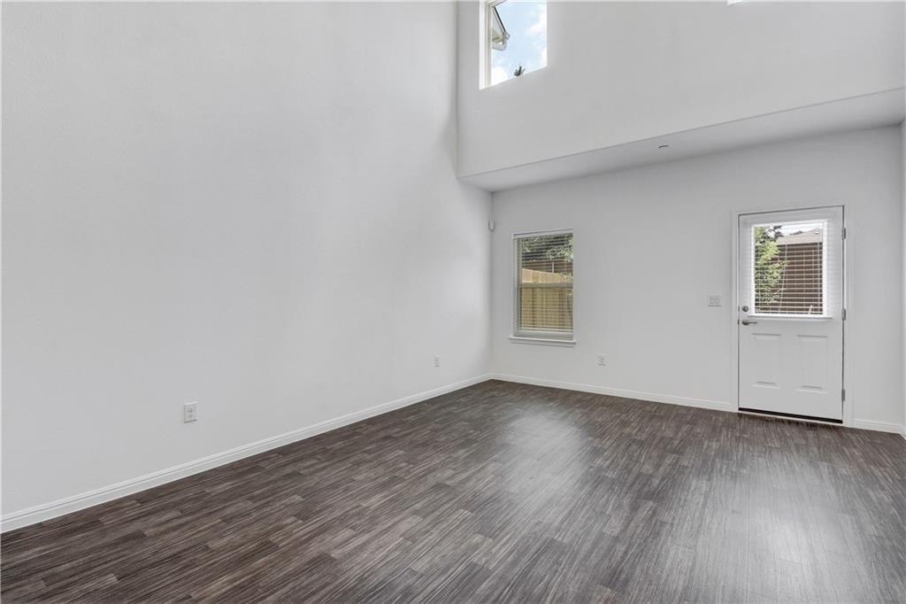 12912 Leatherback Ln Property Photo 5