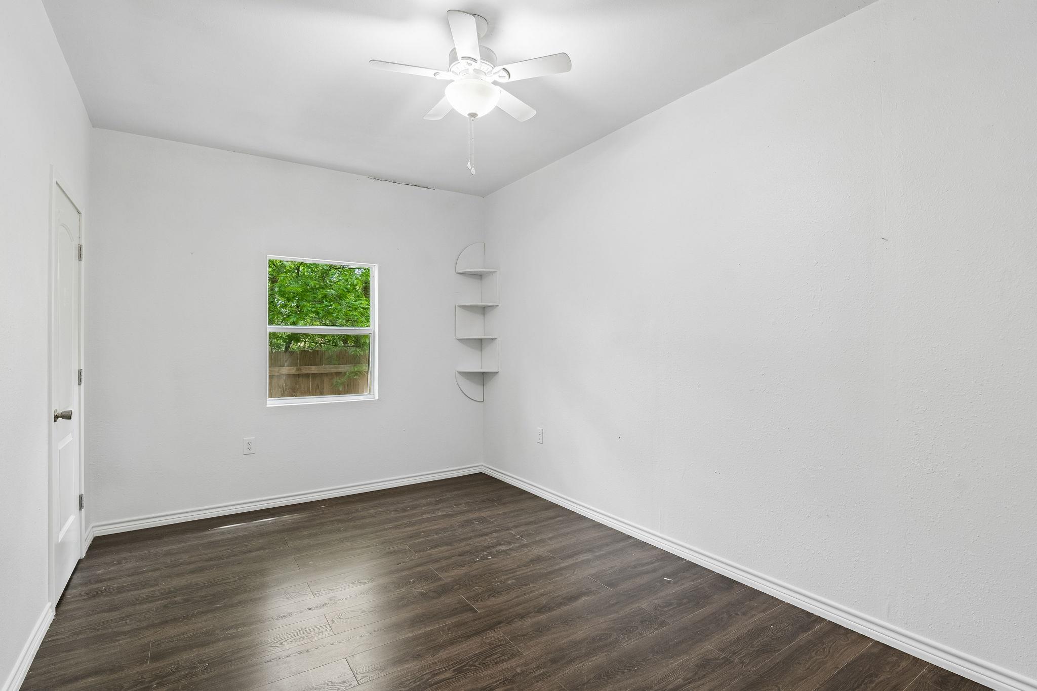 810 Lamar St Property Photo 18