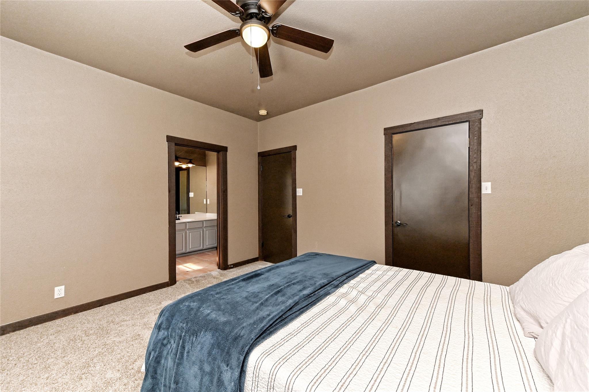 409 Golf Crest Ln Property Photo 23