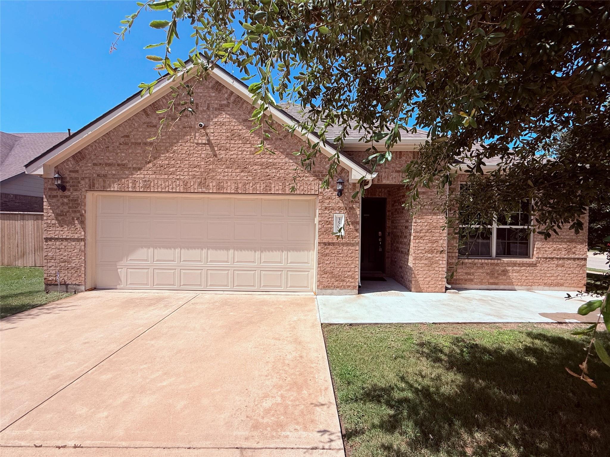3500 Esperanza Dr Property Photo 1