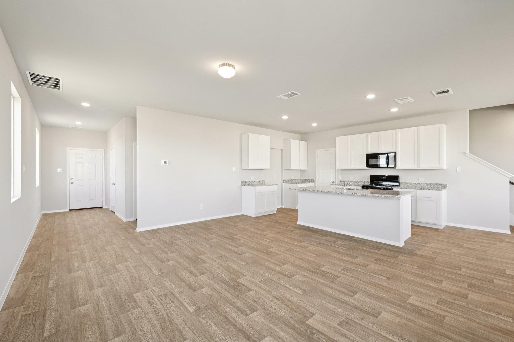 312 Jade St Property Photo 13