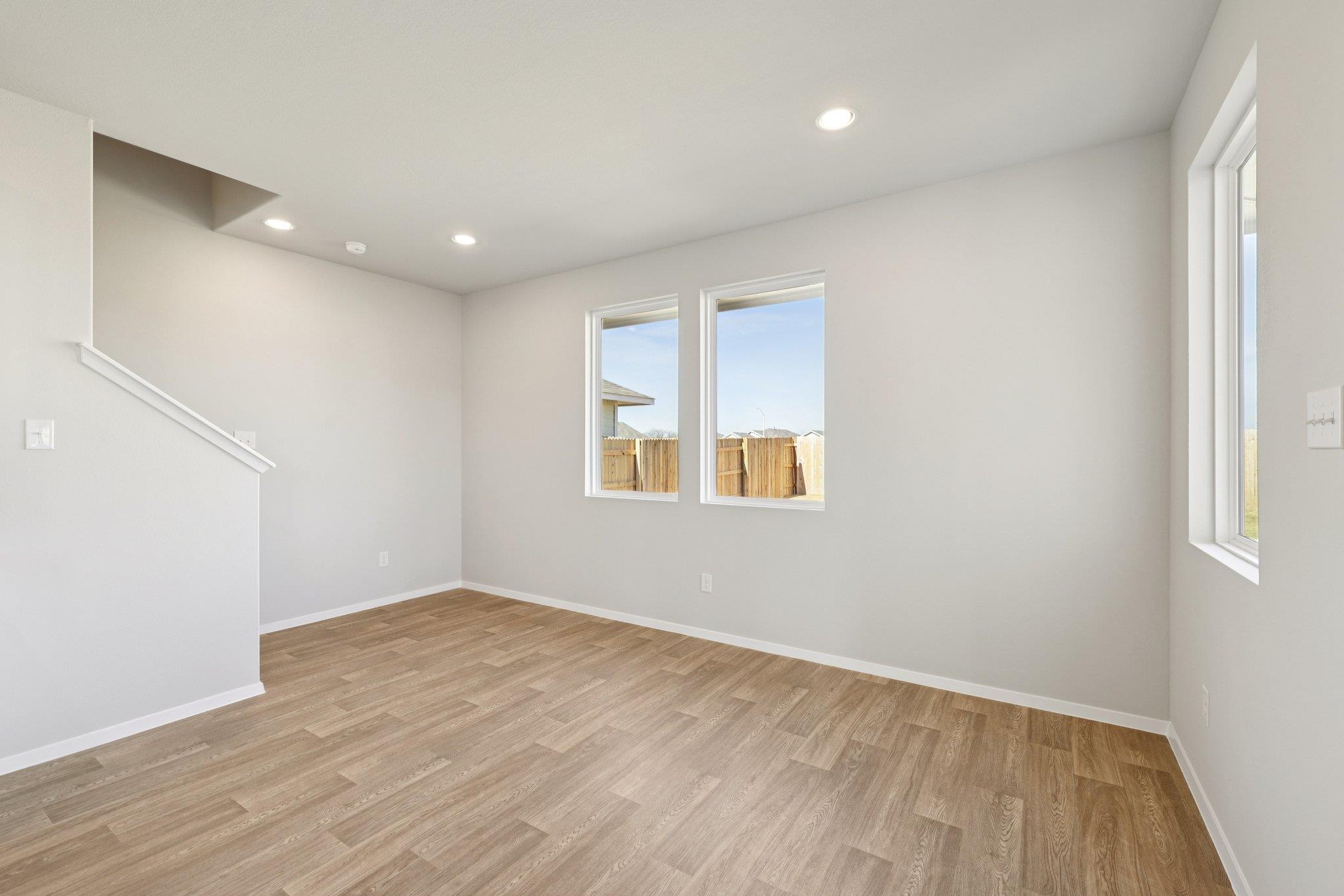 312 Jade St Property Photo 15