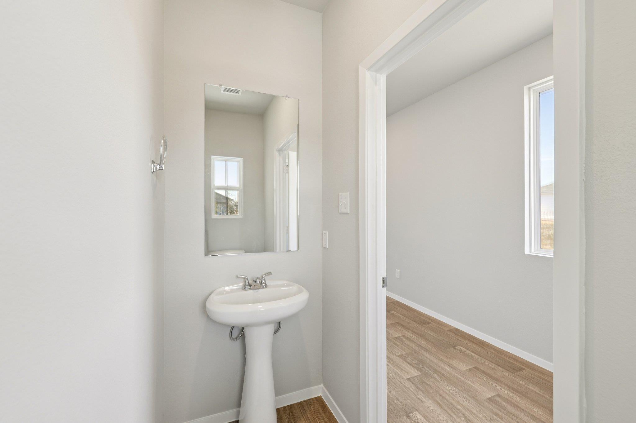312 Jade St Property Photo 30
