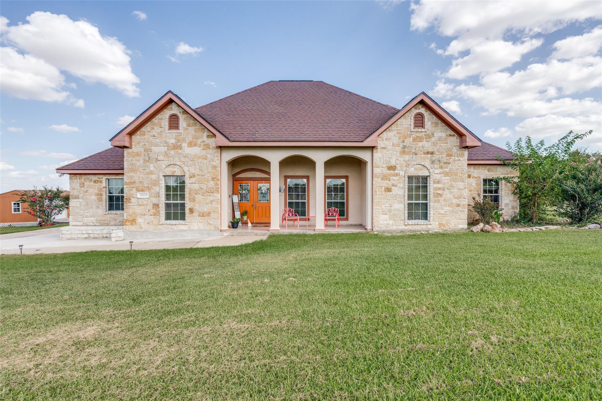19205 Saint Raguel Rd Property Photo 2
