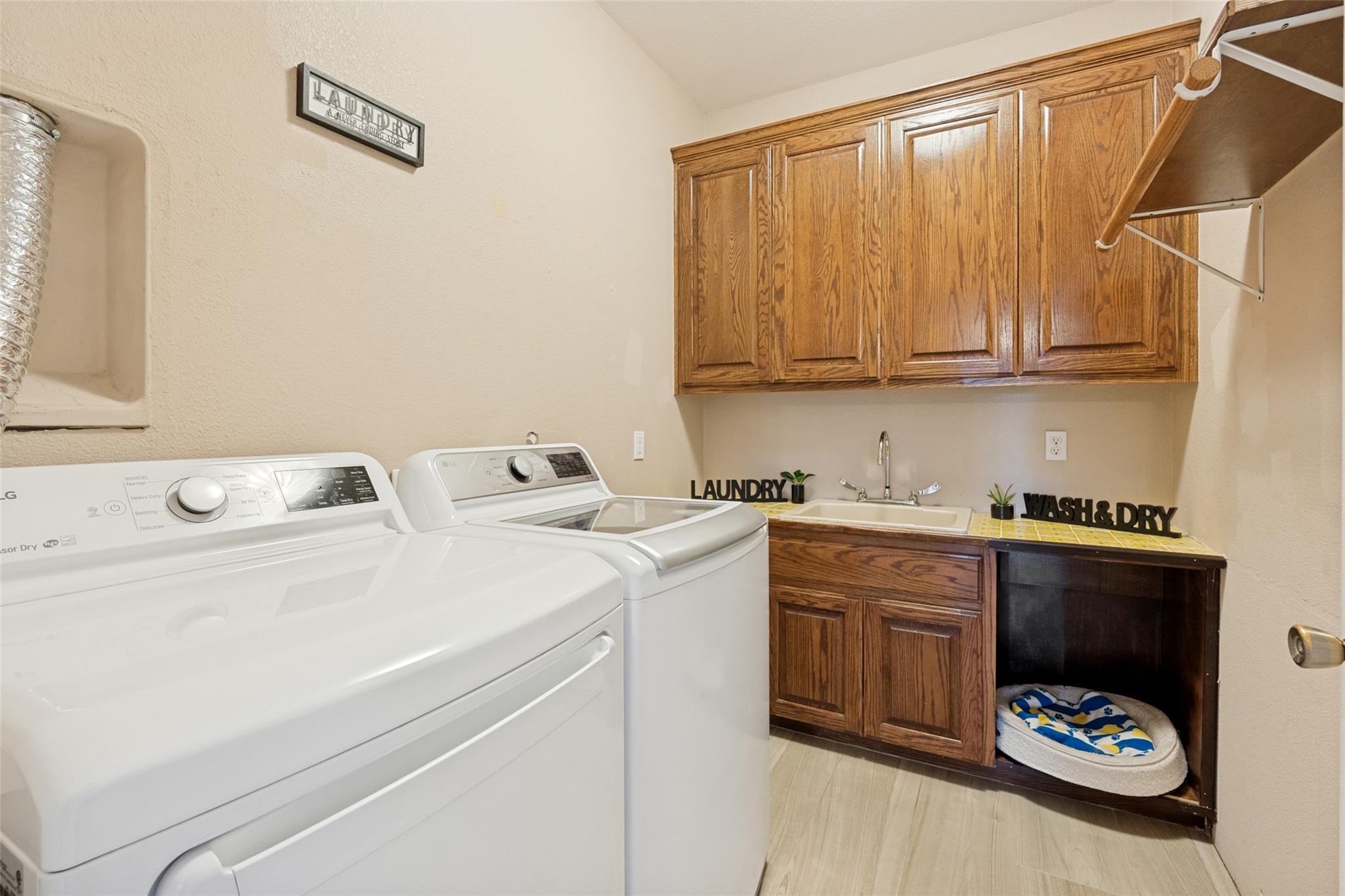 19205 Saint Raguel Rd Property Photo 8