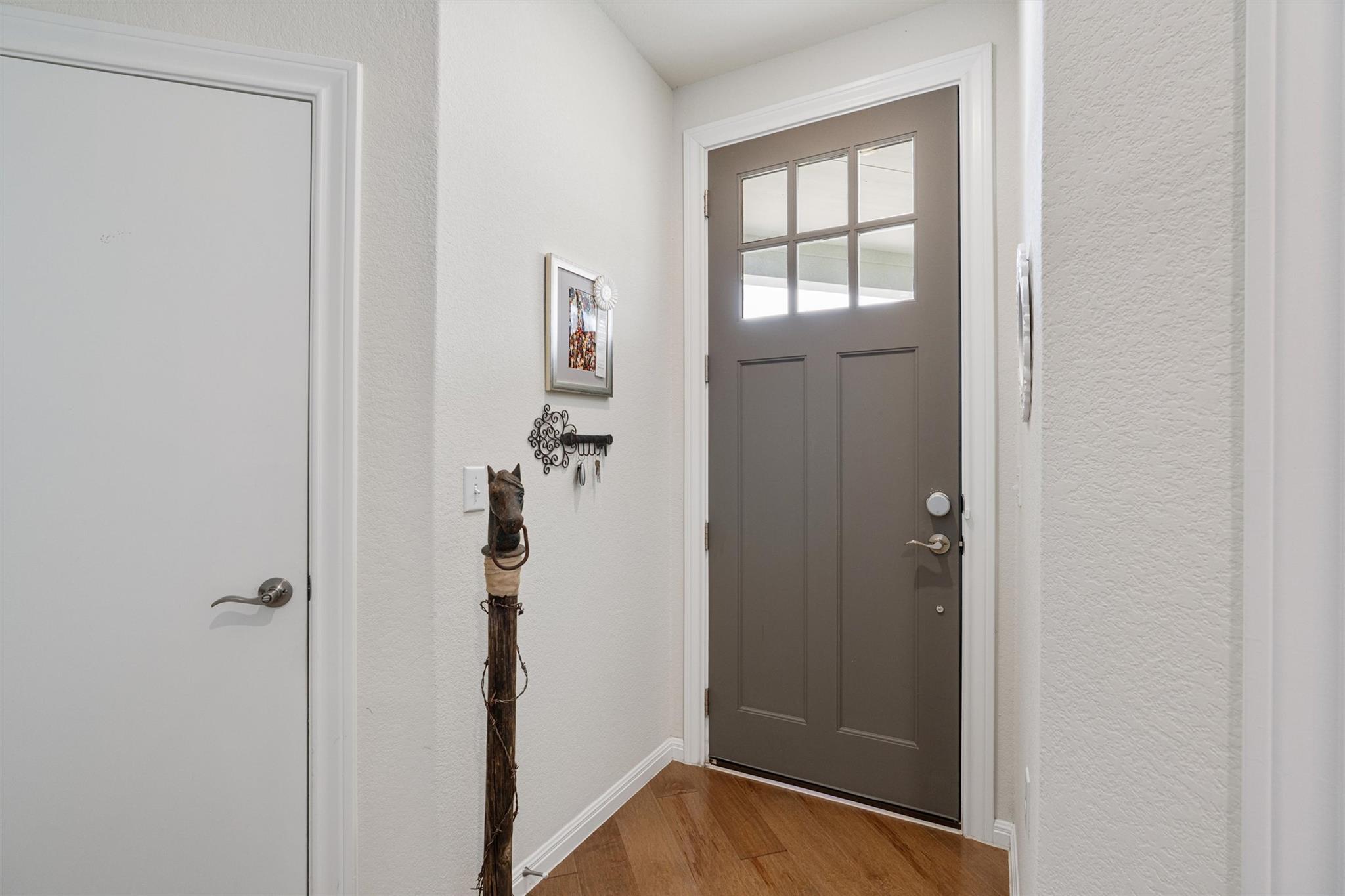 706 Kitty Hawk Rd Property Photo 3