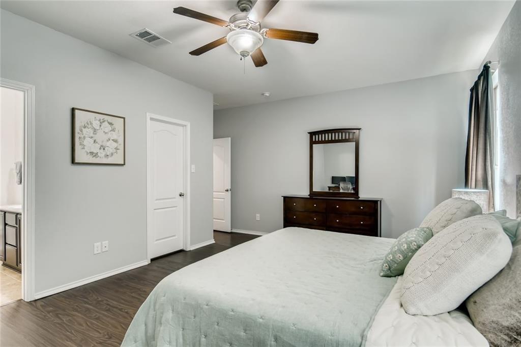 2240 Mccombs St Property Photo 16