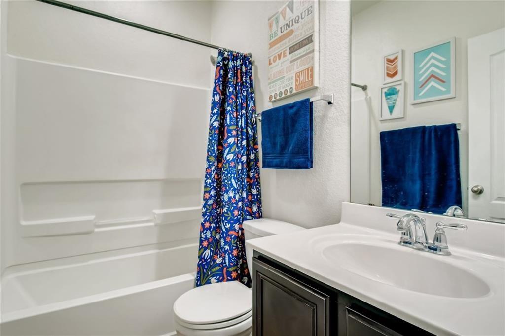 2240 Mccombs St Property Photo 23