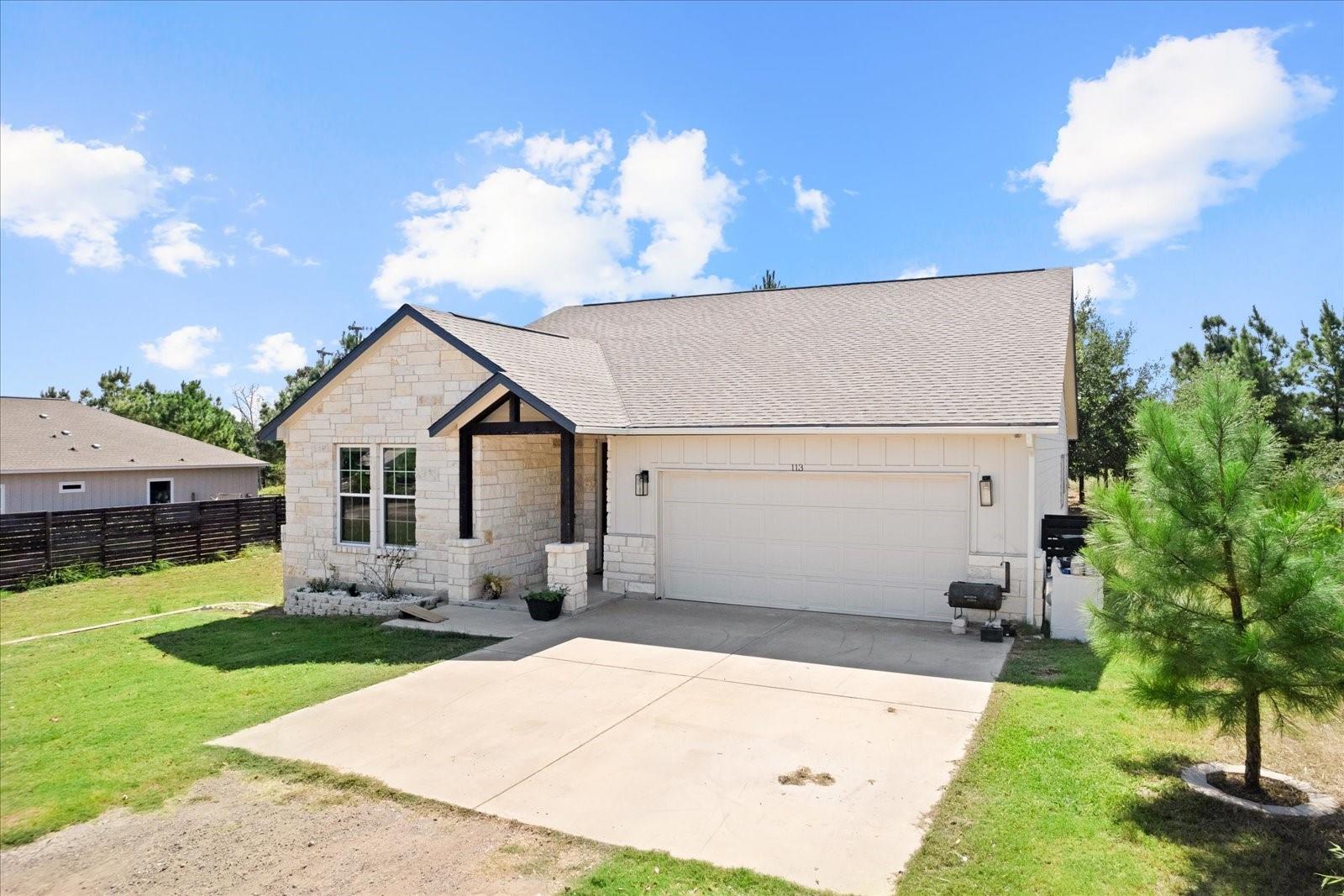 113 Tonkawa Ln Property Photo 2