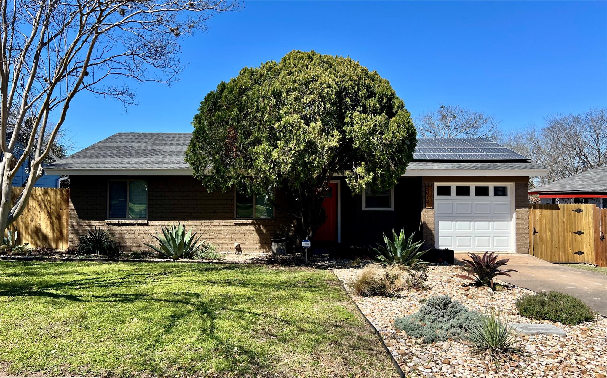 5812 Garden Oaks Dr Property Photo