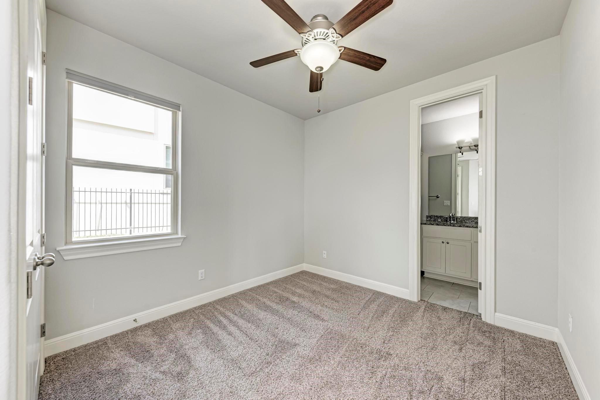 3229 Venezia Vw Property Photo 21