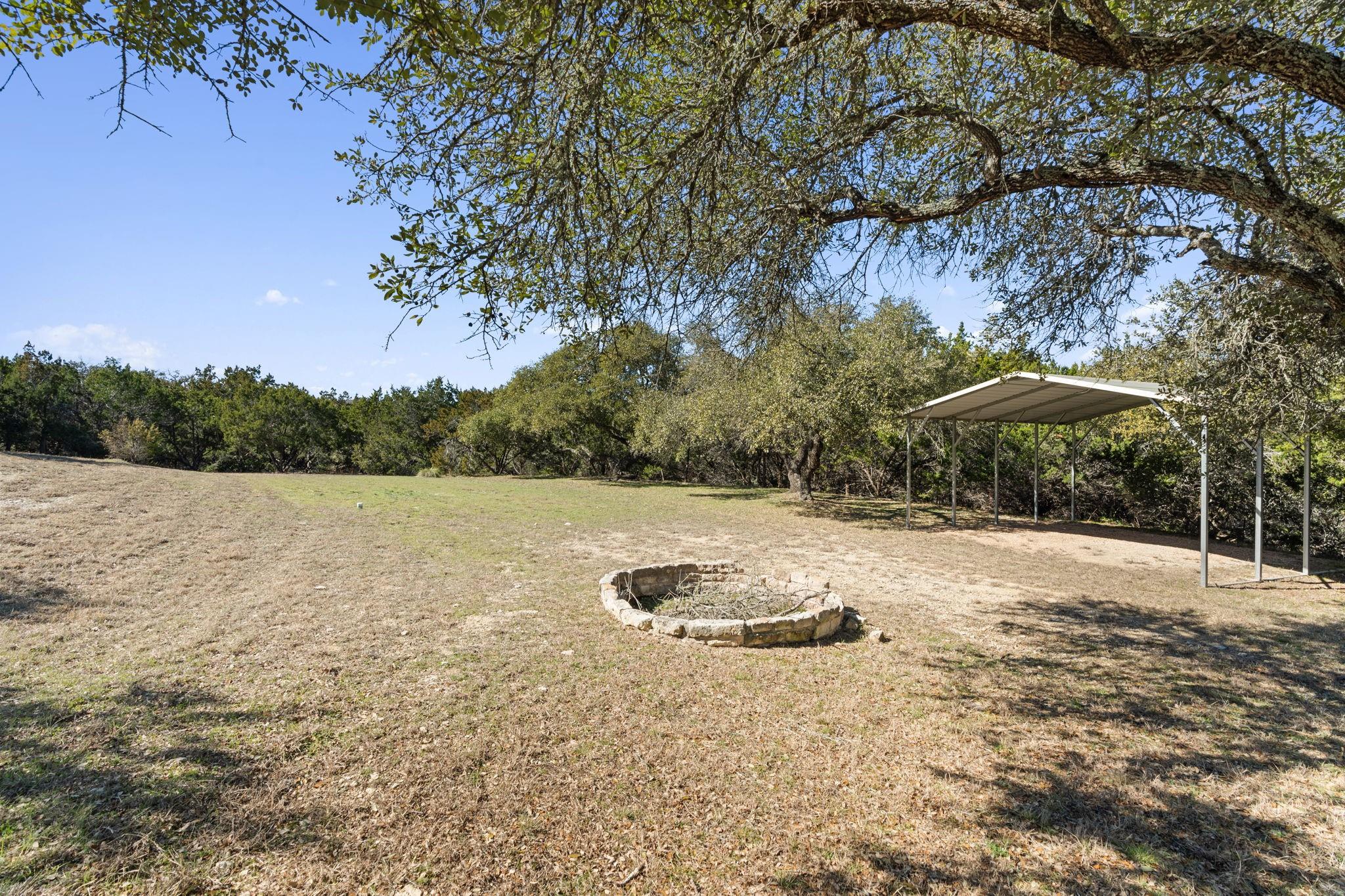 1043 Windmill Rd Property Photo 34