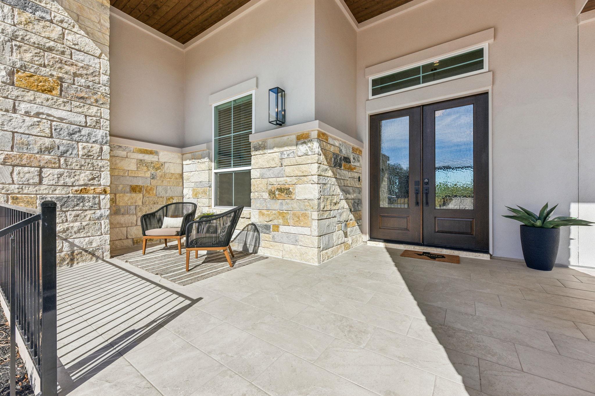 1001 Doelling Dr Property Photo 4